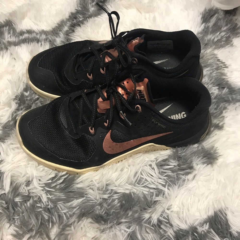 Nike Metcon rose gold